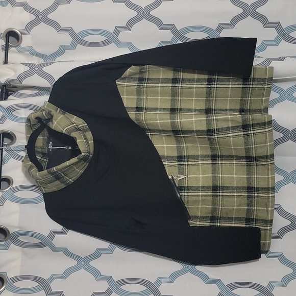 Tops - New top/ sweatshirt size L